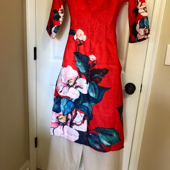 Vietnamese Ao Dai Red Dress with White Pants - Picture 4 of 8